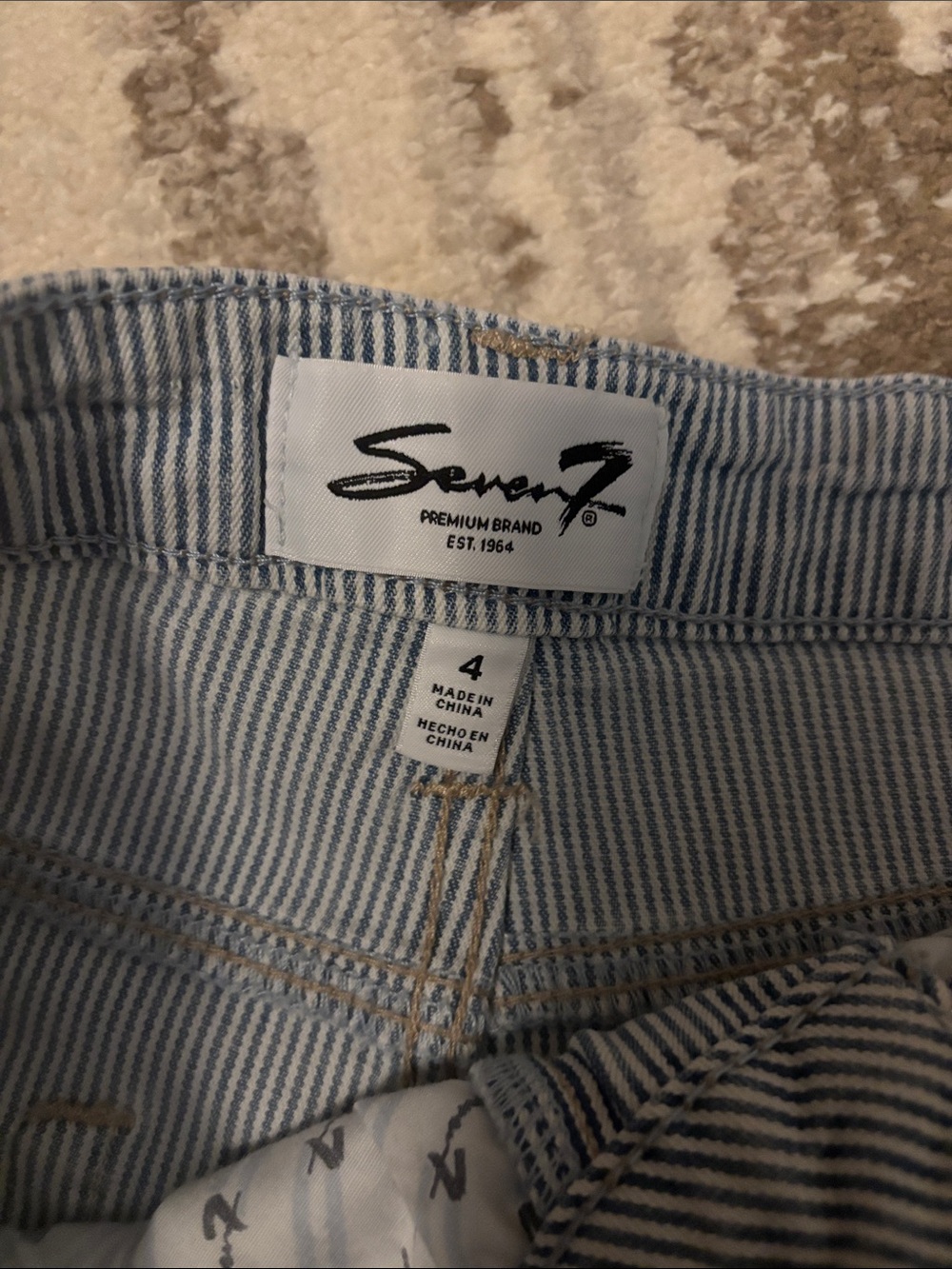 Seven7 Women's Blue Pinstriped Jean Shorts - Picture 2 of 4